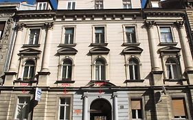 Centar Guesthouse