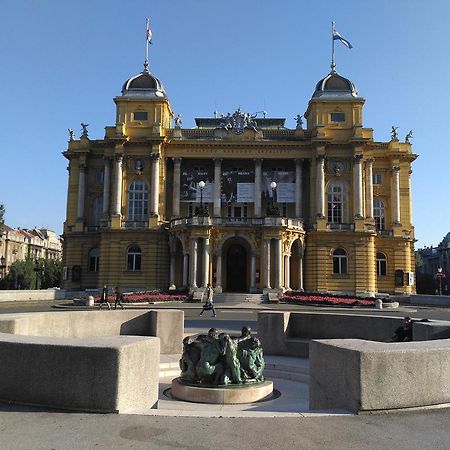 Centar Guesthouse Zagreb Buitenkant foto