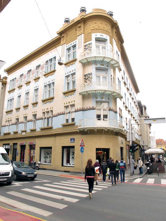 Centar Guesthouse Zagreb Buitenkant foto