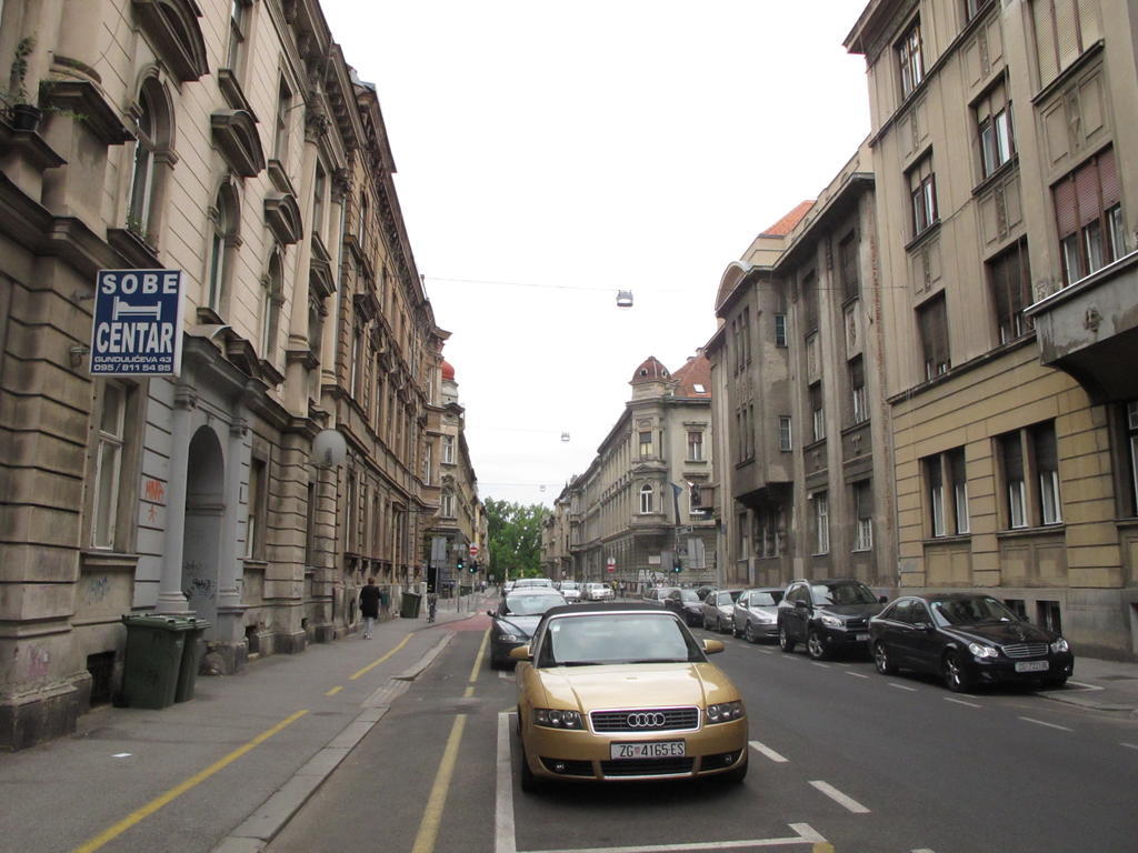 Centar Guesthouse Zagreb Buitenkant foto